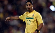 开云体育下载-库里关键战不手软，广东队制霸凯尔特人，跨越时空的竞技传奇