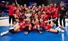 开云体育视频直播-波兰女子队在比赛中击败对手