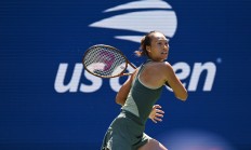 开云体育在线-美属维尔京群岛女子田径选手突破自我，夺冠