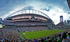 开云体育-赛道与球场，当文班亚马在F1争冠战接管比赛，猛龙已用一波流带走太阳