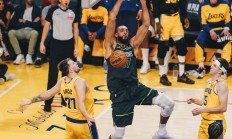 开云足球直播-湖人击败步行者，晋级东部半决赛