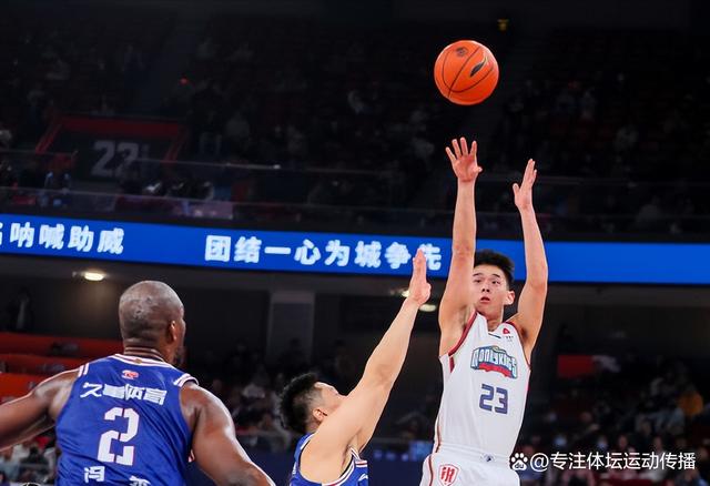 湖南男篮险胜上海队，取得胜利的简单介绍