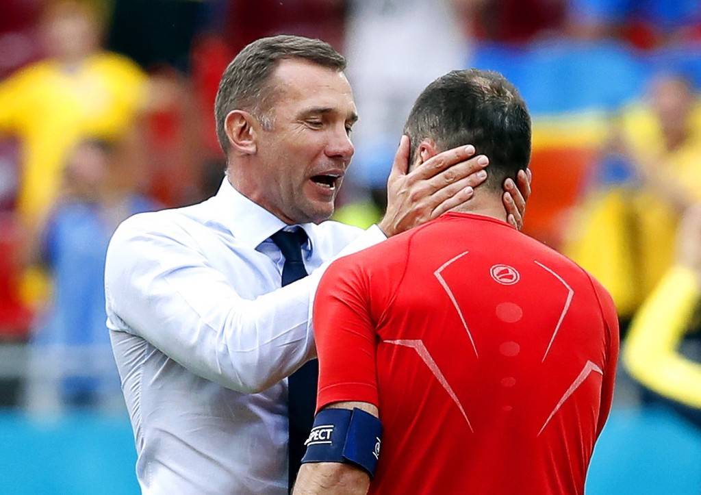 关于北马其顿全面击败，小组继续前进的信息