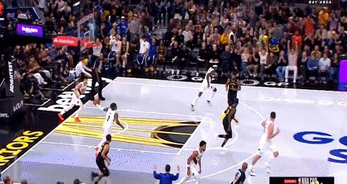 勇士再遭三连败,库里神奇绝杀无效 勇士再遭三连败,库里神奇绝杀无效