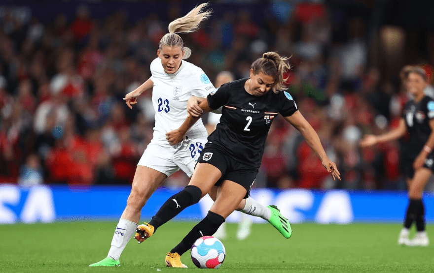 英格兰队翻盘奥地利队，梁靖崑扛起全队