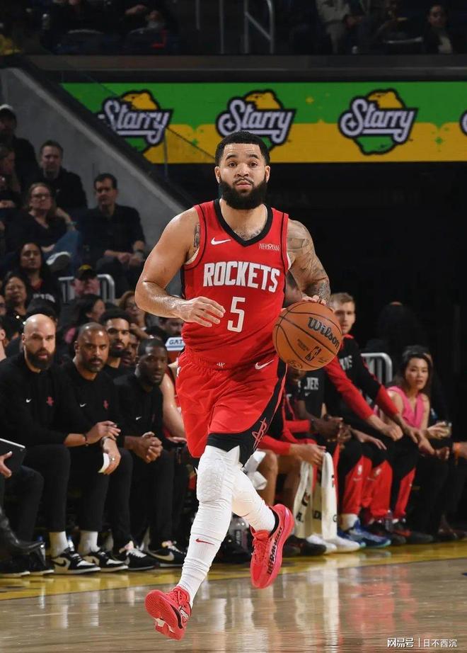 关于菲律宾男篮强势热火B队，保罗惊艳世界的信息