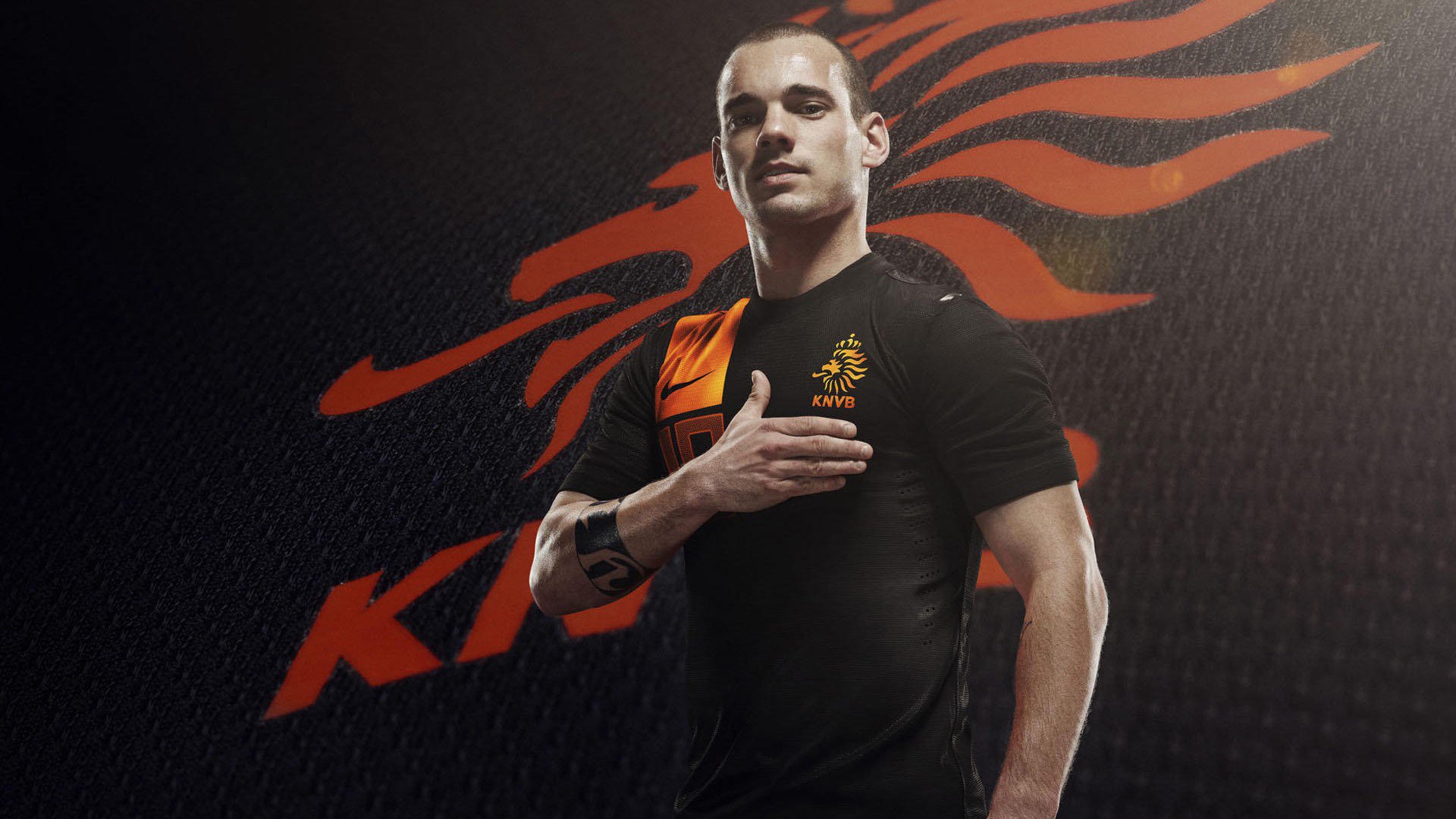 维尼修斯关键时刻挺身而出，曼联险胜摩纳哥的战术启示