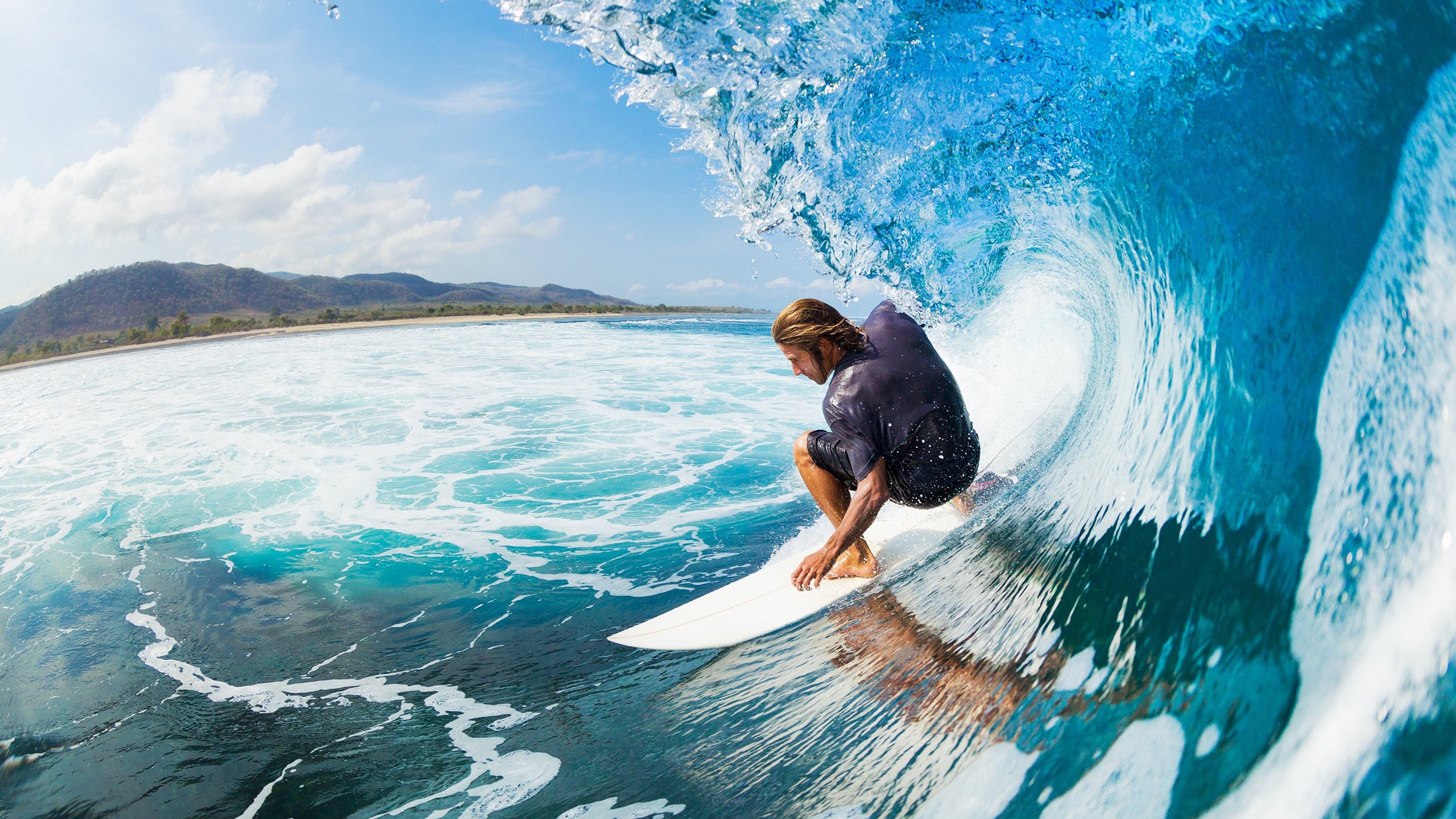 北欧风暴席卷格拉斯哥，哈兰德用实力证明自己，喀麦隆与苏格兰的战术博弈